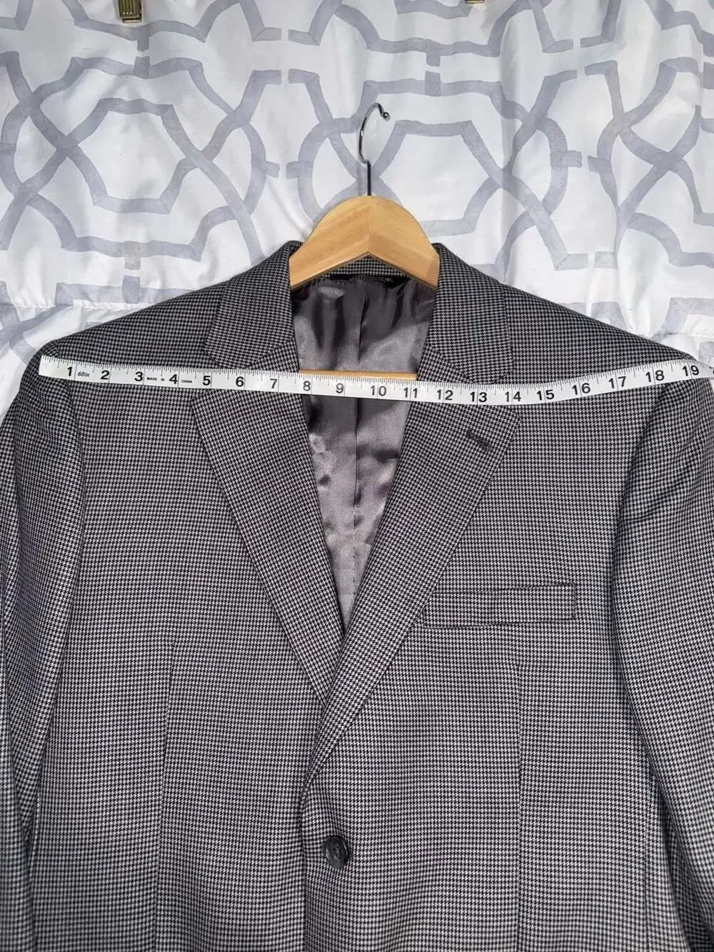 Jos. A. Bank Mens Grey Black Houndstooth Pattern Wool Blazer Sport Coat Jacket